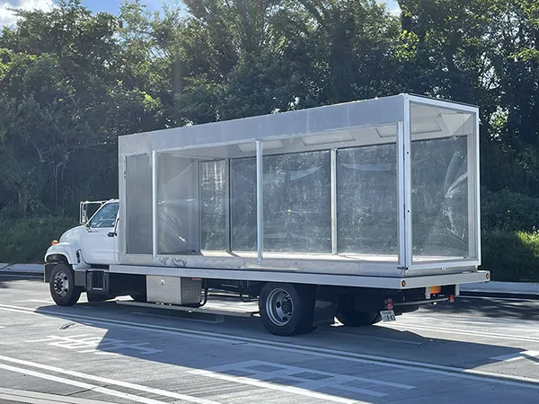 スケルトントラック