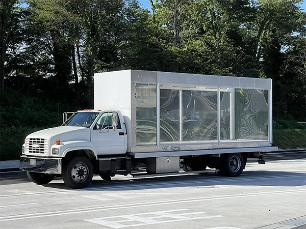 スケルトントラック