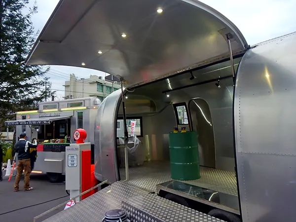 イベントトレーラー・広告トレーラー